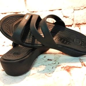 Crocs Women's Patricia II Wedge Sandals Size 7W Black Strappy Slip On Comfort.